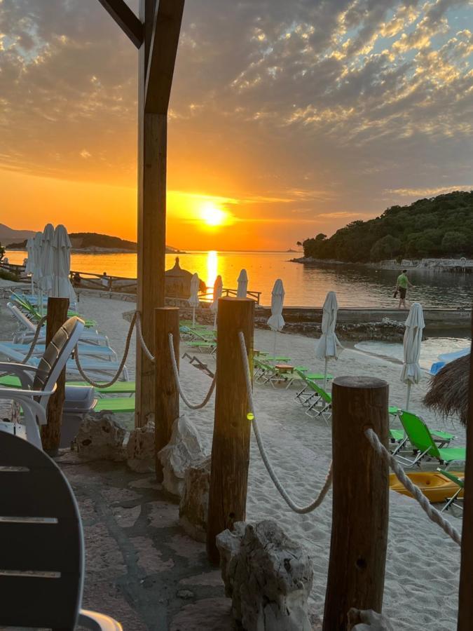 クサミル Vila Abヴィラ エクステリア 写真